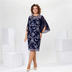 Vestido Midi Diana™ com Floral Branco e Manga Estilo Capa Translúcida