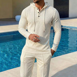Conjunto Manchester™ em Algodão Texturizado com Capuz e Calça Slim