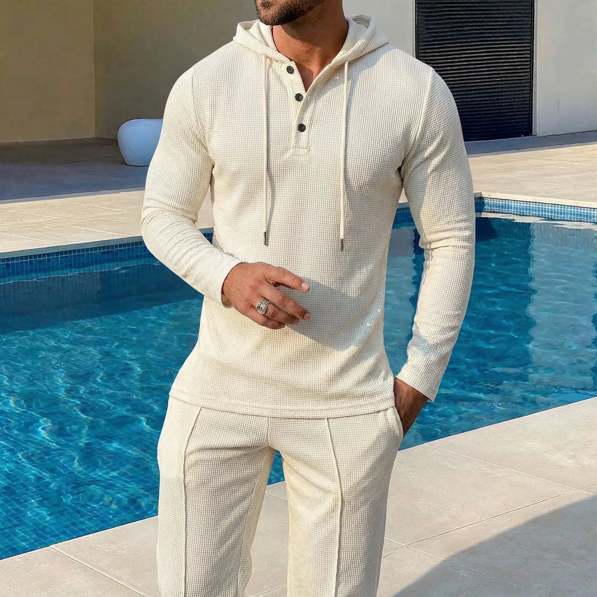 Conjunto Manchester™ em Algodão Texturizado com Capuz e Calça Slim