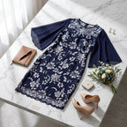 Vestido Midi Diana™ com Floral Branco e Manga Estilo Capa Translúcida