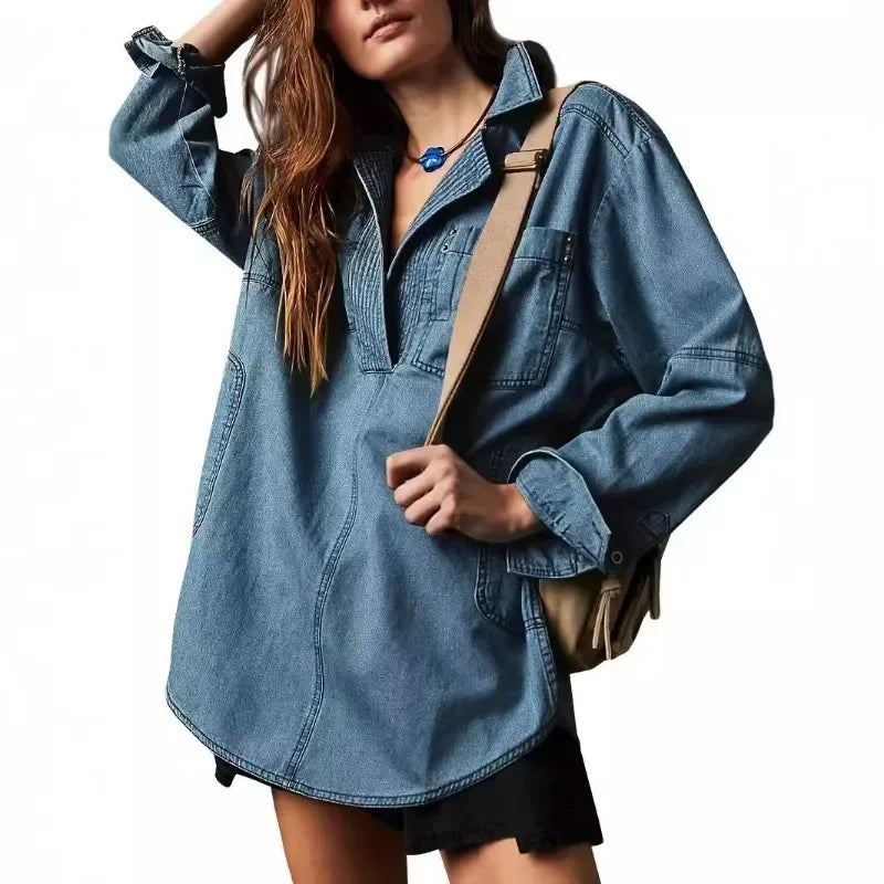 Blusa Jeans Riverland™ Oversized com Gola Aberta e Costuras Marcadas / Para Quem Valoriza Conforto e Autenticidade!