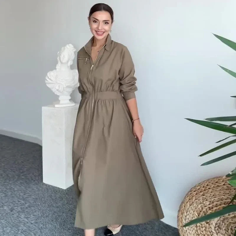 Vestido Romana™ em Sarja Leve com Polo Alfaiataria / Estrutura, Conforto e Elegância Atemporal!