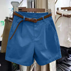 [BLACK FRIDAY!! COMPRE 2 E LEVE 3 + 3 CINTOS DE BRINDE] Shorts Bella Capri™ em Sarja Premium com Algodão / Alfaiataria Leve com Toque Urbano!