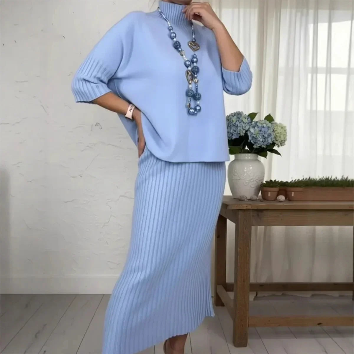 Conjunto Marselha™  com Blusa Gola Alta e Saia Midi Canelada