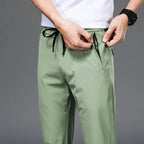 [COMPRE 1 E LEVE 3] Calça Zenith™ em Seda Gelo com Efeito Resfriador / A Calça que Une Tecnologia, Estilo e Máximo Conforto!