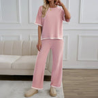 Conjunto Classy™ em Malha Premium com Detalhes Contrastantes / Para Quem Valoriza o Conforto com Toque Refinado!