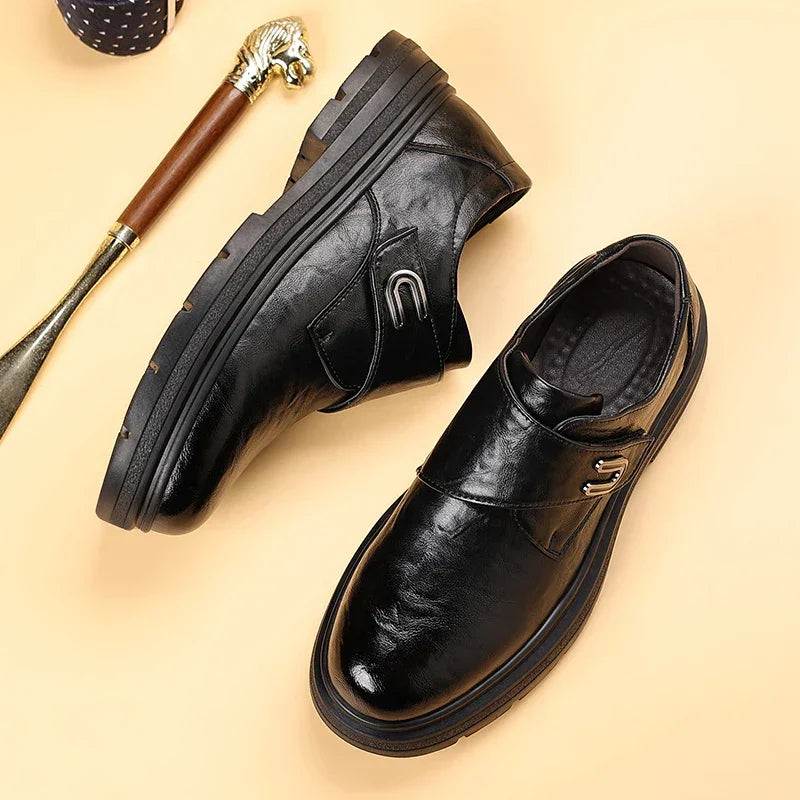 Sapato Masculino Westbury™ em Couro Premium e Solado Macio / Elegância Refinada para o Trabalho e Ocasiões Especiais!
