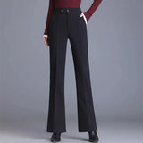 Calça Valença™ em Alfaiataria Premium com Caimento Flare / O Clássico que Valoriza com Sofisticação!