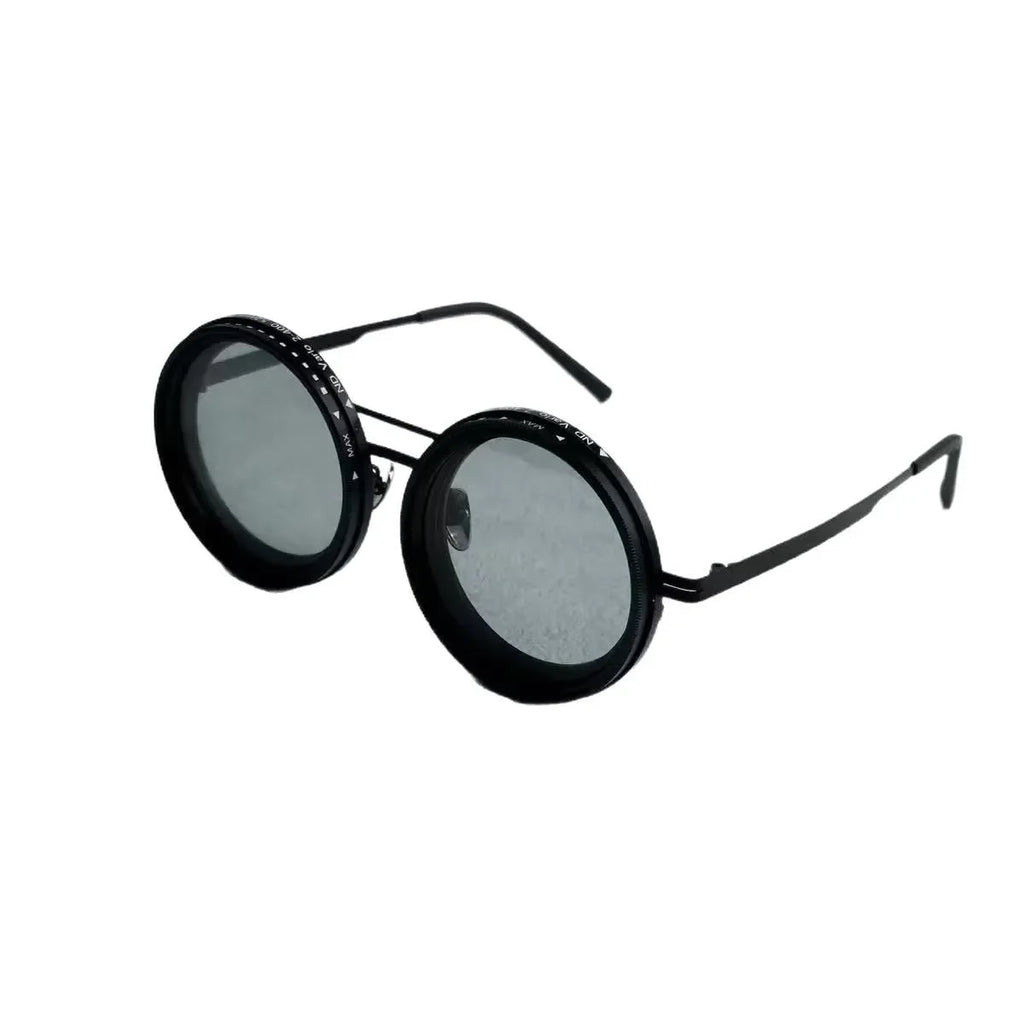 [Compre 1  e Leve 2] Óculos de Sol Eclipse™ com Regulagem de Luminosidade e Design Retrô / Visual Único e Proteção Total em Qualquer Ambiente!