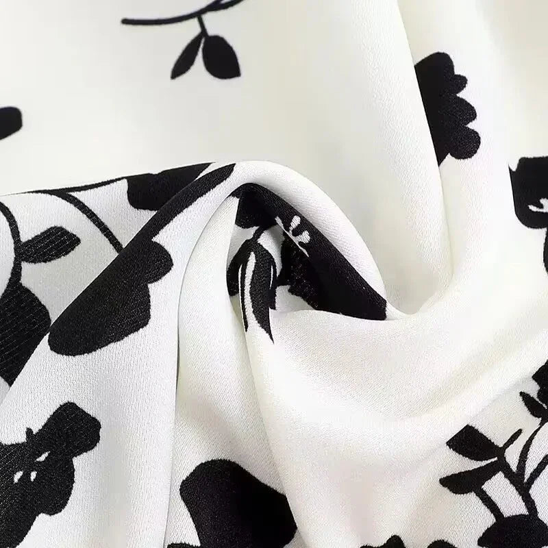 [COMPRE 1 E LEVE 2] Calça-Saia Olivia™ Midi Floral com Cintura Alta / Toque de Feminilidade e Frescor que Valoriza Você em Qualquer Ocasião!