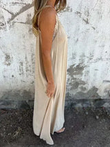 Vestido Carolina™ em Viscose com Caimento Leve / Para Mulheres que Amam a Elegância Simples e Sofisticada!