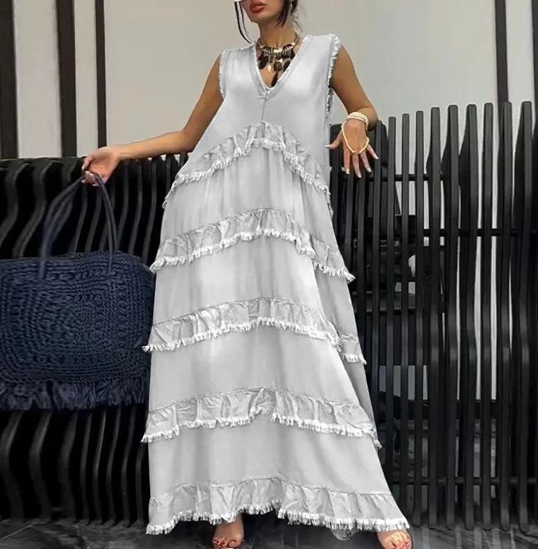 Vestido Jeans Helena™ com Camadas Desfiadas e Caimento Impecável / O Poder da Elegância e Conforto em Uma Peça Atemporal!