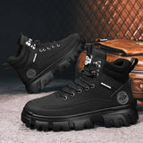 Bota Highlander™ com Solado Antiderrapante e Design Tático / Estilo Robusto e Conforto de Verdade para Encarar Qualquer Caminho!