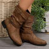 Bota Flora Montana™ com Cano Médio em Camurça / Um Charme Casual com Pegada Artesanal e Urbana!