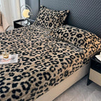Conjunto de Cama Marruá™ com Toque Aveludado e Textura Ultra Macia /  Dormir Bem e Quentinho Nunca Foi Tão Gostoso!