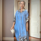 Vestido Savina™ com Detalhes Leopard Print e Corte Longilíneo / Para Quem Usa a Moda como Expressão!