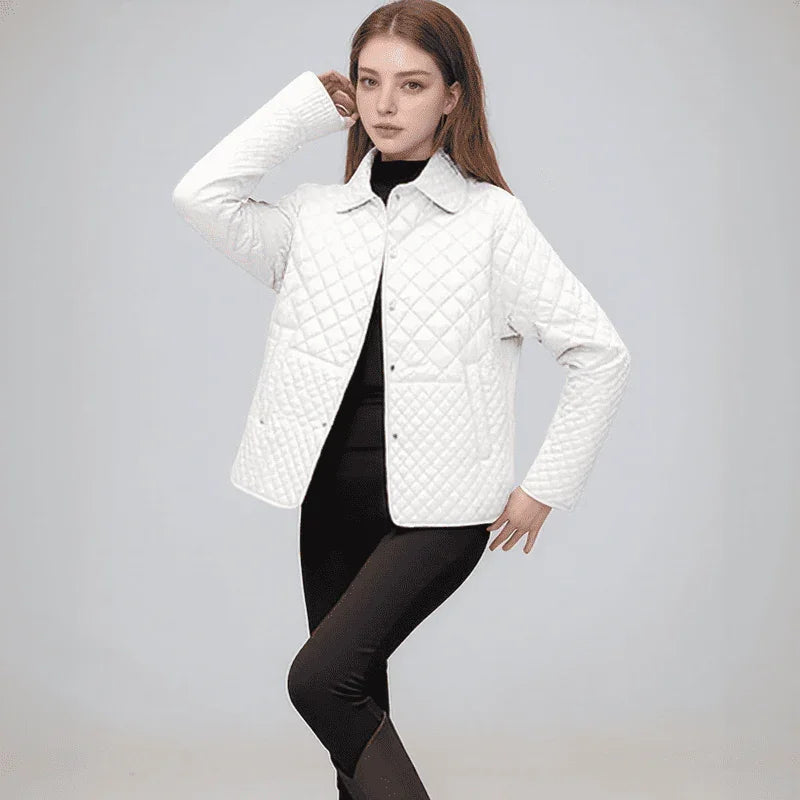 Jaqueta Diana™ em Matelassê com Algodão e Textura Acolchoada / Sofisticação e Leveza para o Seu Inverno Elegante!