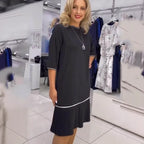 Vestido Belle Plissé™ com Mangas Três Quartos e Saia Plissada / Minimalismo Elegante que Valoriza Qualquer Corpo!