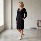 Vestido Midi Freya™ com Decote V Contrastante e Bolsos Estilo Sport Chic