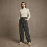 Calça Sara™ em Malha Texturizada Premium com Modelagem Ampla