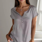 [COMPRE 1 E LEVE 3] Blusinha Sienna™ em Viscose Acetinada / Sofisticação e Conforto em Cada Movimento!