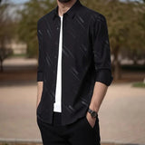 [QUEIMA DE ESTOQUE COMPRE 1 E LEVE 2] Camisa Masculina Vector™ com Padrão Listrado Elegante e Caimento Impecável / Estilo e Confiança para Homens de Atitude!
