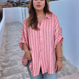 Camisa Feminina Castillo™ em Algodão Texturizado com Modelagem Oversized / Leveza e Charme que Abraçam Seu Estilo!
