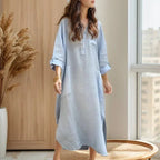Vestido Ellorah™ em Linho com Botões Naturais e Silhueta Fluida / Liberdade e Elegância Para Quem Vive no Próprio Ritmo!