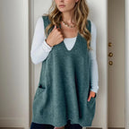 Colete em Tricot Adelaide™ com Decote em V e Textura Envolvente / Conforto e Charme na Medida Certa!