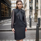 Vestido Noelita™ com Gola Laço e Mangas Translúcidas / O Clássico Refinado em sua Melhor Versão!
