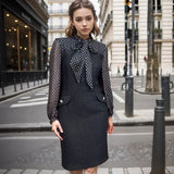 Vestido Noelita™ com Gola Laço e Mangas Translúcidas / O Clássico Refinado em sua Melhor Versão!