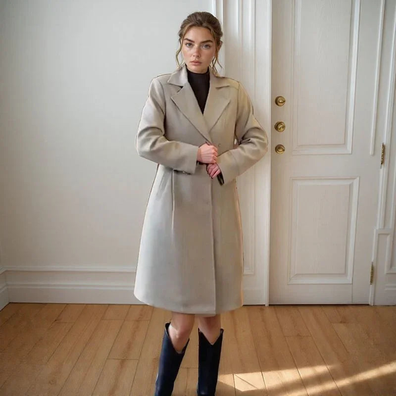 Casaco Madame Luxe™ com Interior Aveludado / Um Clássico Refinado que Aquece com Charme!
