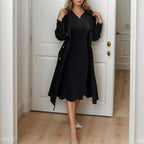 Vestido Dominique™ com Casaco Longo Chique Sobreposto / Para Mulheres Classudas que Valorizam Estilo, Praticidade e Presença!