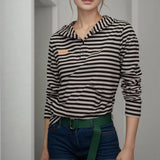 [COMPRE 1 E LEVE 2] Moletom Juliette™ com Capuz e Listras Atemporais / Um Clássico Casual que Nunca Sai de Moda!