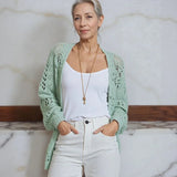 Cardigan Serena™ com Trama de Algodão Artesanal e Caimento Perfeito / Liberdade e Elegância Natural para Mulheres que Sabem se Vestir com Alma.