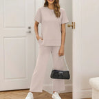 Conjunto Lounge Capri™ em Malha Premium com Calça Pantalona e Blusa Soltinha / O Companheiro Perfeito para Viagens, Passeios e Dias de Conforto Chic!