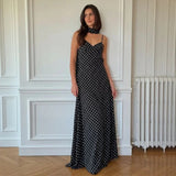 Vestido Isaura™ com Top Lenço e Saia Longa Fluida / Elegância Clássica com Toque de Sensualidade Contemporânea!