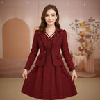 Conjunto La Vittoria™ com Blazer Estruturado e Vestido com Decote Ornamental / Presença, Estilo e Sofisticação Atemporal!