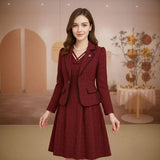 Conjunto La Vittoria™ com Blazer Estruturado e Vestido com Decote Ornamental / Presença, Estilo e Sofisticação Atemporal!
