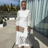 Vestido Leonora™ em Renda Artesanal com Acabamento Premium / Delicadeza Luxuosa com Postura e Classe!