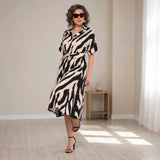 Vestido Marfim™ Longo Zebrado com Cintura Ajustável