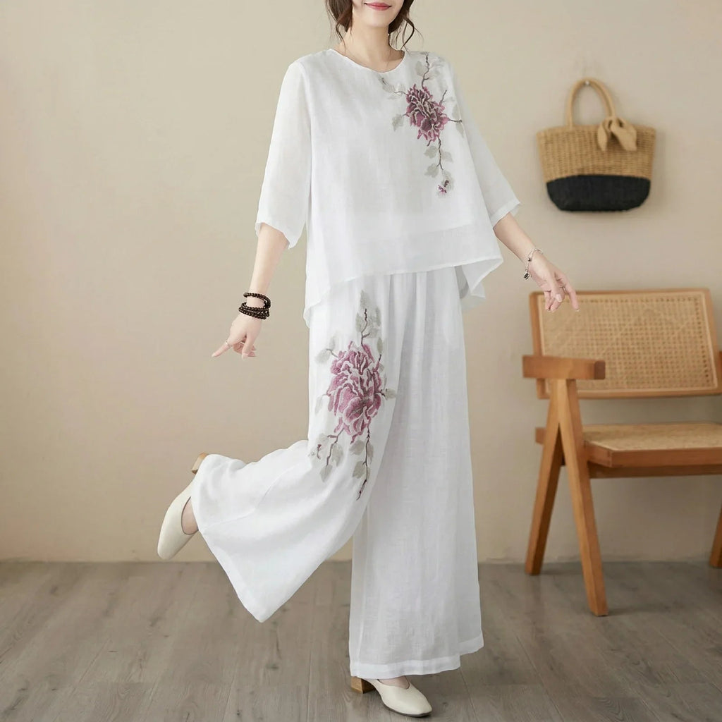 Conjunto Nicole™ em Linho de Algodão com Bordado Floral Delicado e Calça Pantalona