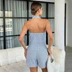 Conjunto Lissandra™ Com Colete Halter Listrado e Short de Alfaiataria