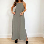 Vestido Thayssa™ em Algodão Leve com Alças Finas / Elegância e Frescor Para Dias Inesquecíveis!