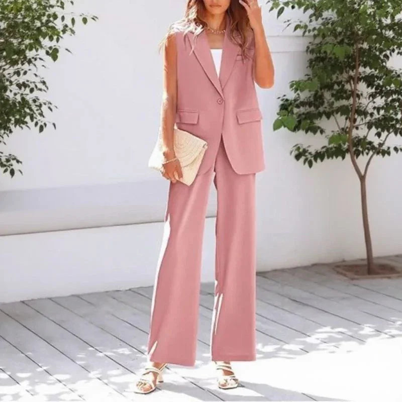 Conjunto Antoinette™ com Colete Alfaiatado e Calça de Linhas Alongadas / Clássico, Feminino e Inesquecível!