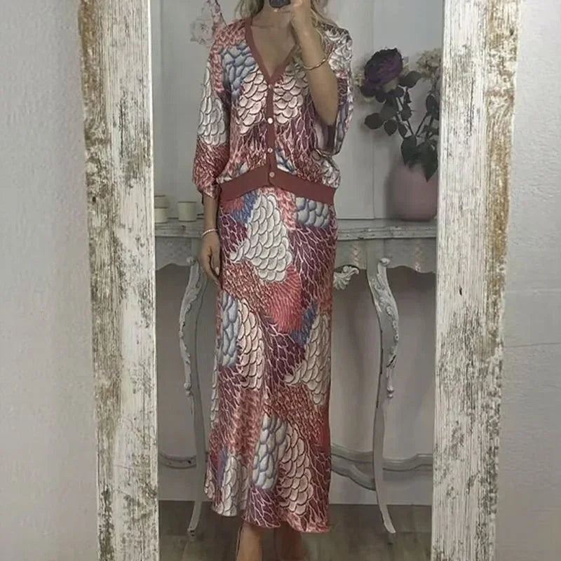 Conjunto Sakura™ em Cetim Premium com Blusa Kimono e Saia Longa Estampada /  Feminilidade Sofisticada que Brilha em Qualquer Ocasião!