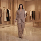 Conjunto Maison Class™ em Alfaiataria com Blazer Assimétrico e Pantalona Elegante!