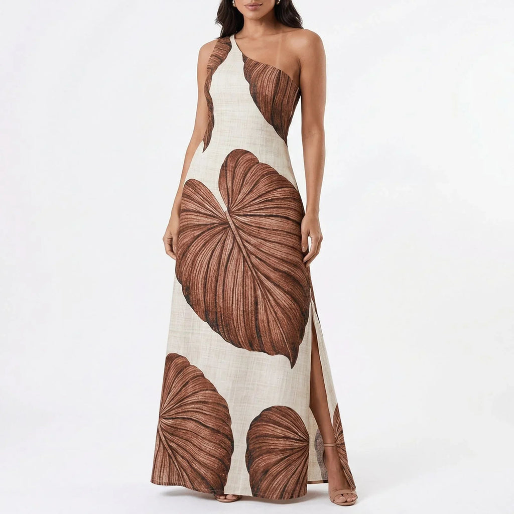 Vestido Longo Yara™ em Viscose Rústica com Fenda Lateral e Decote Assimétrico