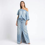 Conjunto Capri Bleu™ com Blusa Assimétrica  e Saia em Jeans Leve
