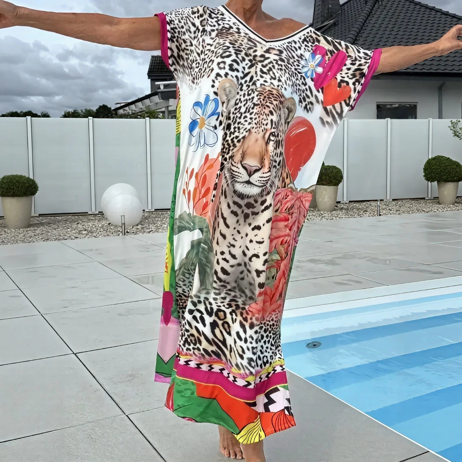 Vestido SeaBreeze™ com Estampas Artísticas e Caimento Solto